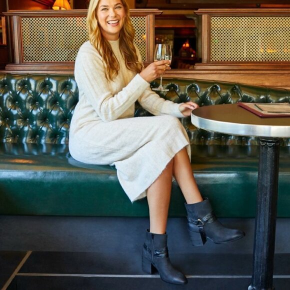 Womens Vionic Carnelia in Black Leather - Picture 4 of 13